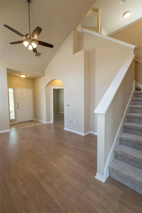 1700 Arborside DR, Austin, TX 78754