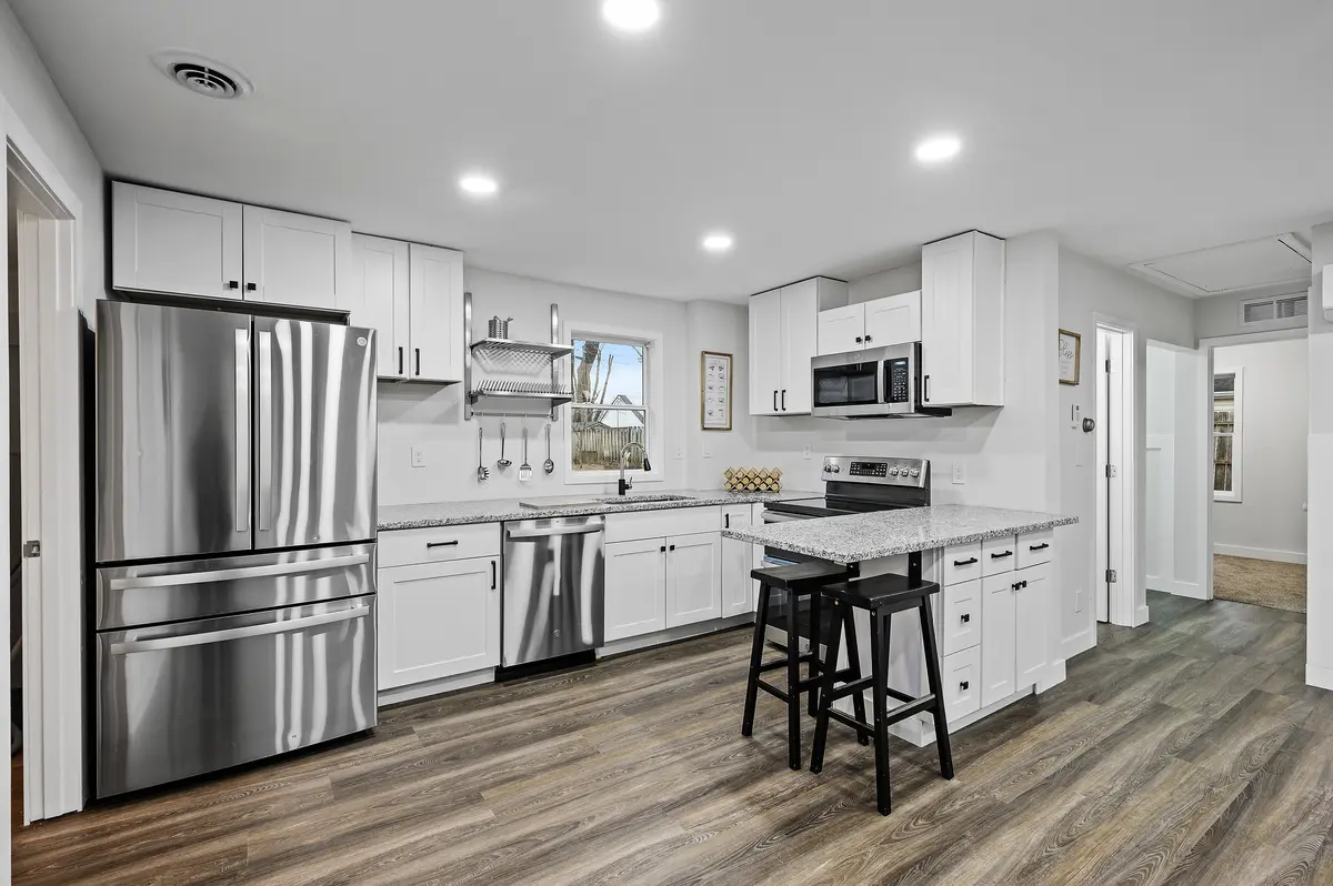 8242 Bloomington Ave S, Minneapolis, MN 55425-1724
