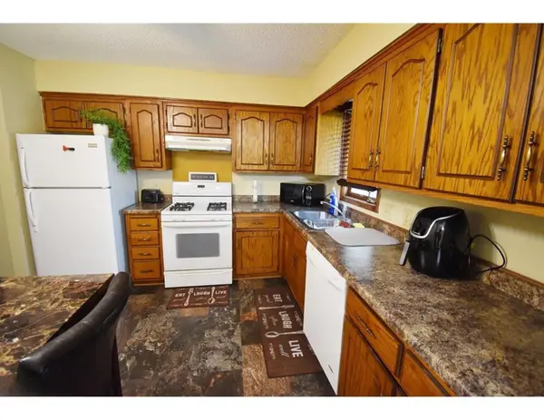 7344 Zenith Ave N, Brooklyn Park, MN 55443-3546