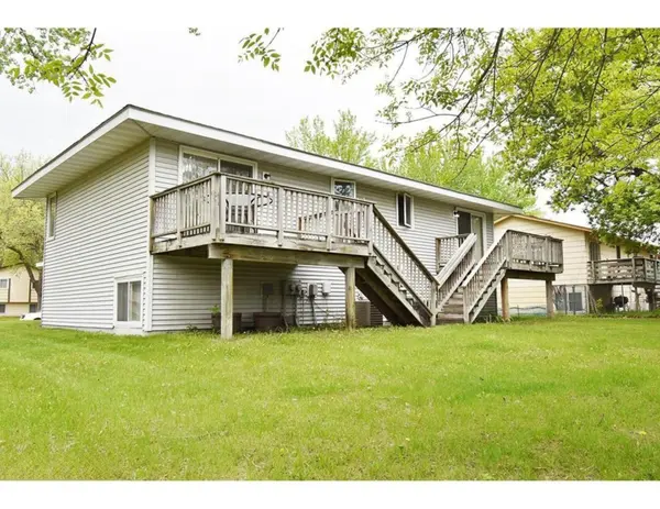 7344 Zenith Ave N, Brooklyn Park, MN 55443-3546