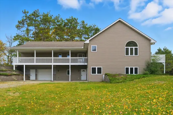 16887 Partridge St NW, Andover, MN 55304-1300