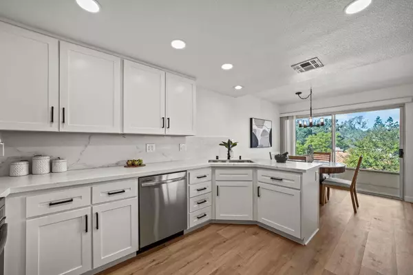 1274 Rue Saint Moritz, San Marcos, CA 92078