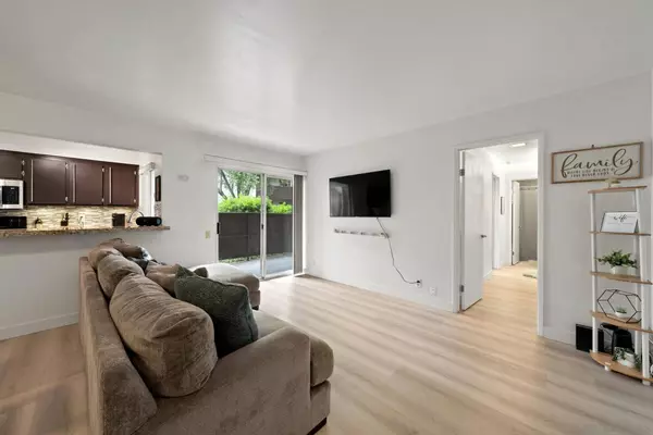 8023 Caminito De Pizza #E, San Diego, CA 92108