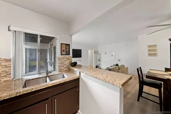 8023 Caminito De Pizza #E, San Diego, CA 92108