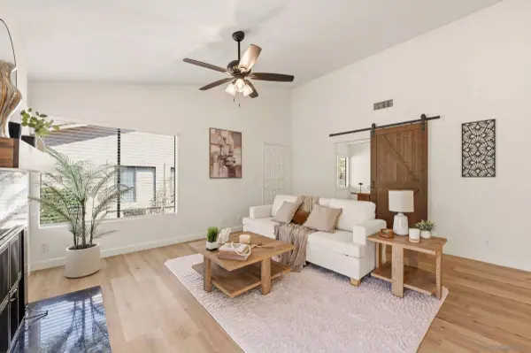 12855 Via Moura, San Diego, CA 92128