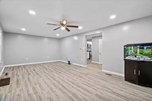 752 N 9TH AVE, Kankakee, IL 60901