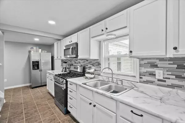 752 N 9TH AVE, Kankakee, IL 60901