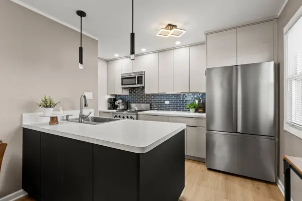 15930 76th AVE, Tinley Park, IL 60477