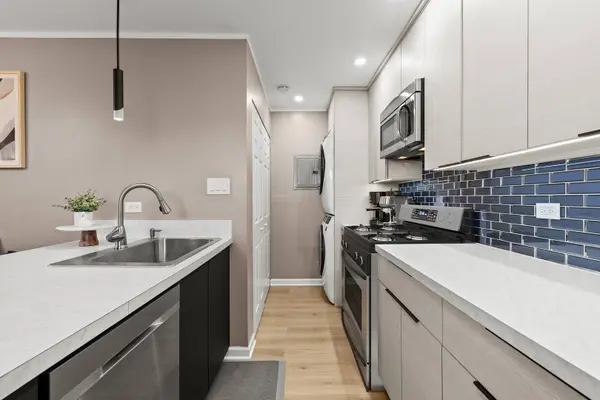 15930 76th AVE, Tinley Park, IL 60477