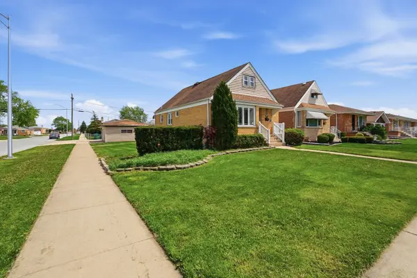 7801 Natchez AVE, Burbank, IL 60459