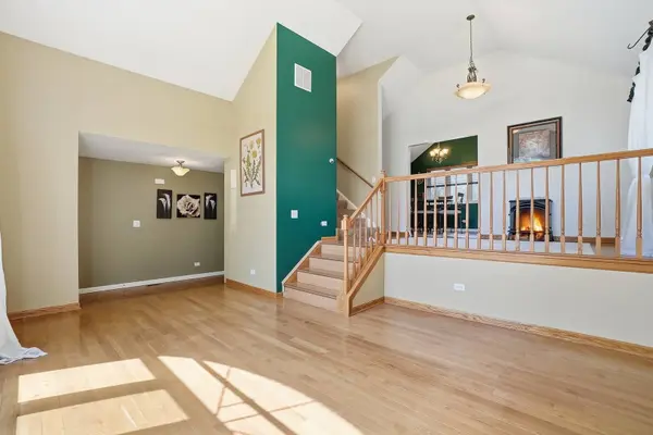 1016 174th ST, East Hazel Crest, IL 60429