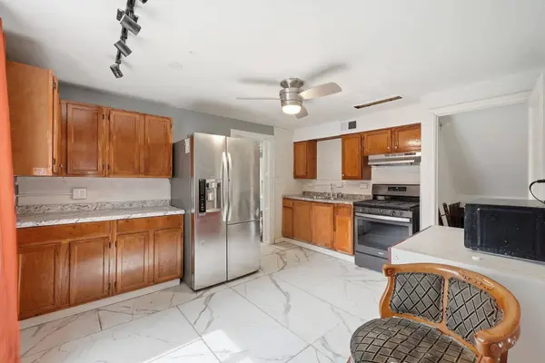 9668 S Luella AVE, Chicago, IL 60617