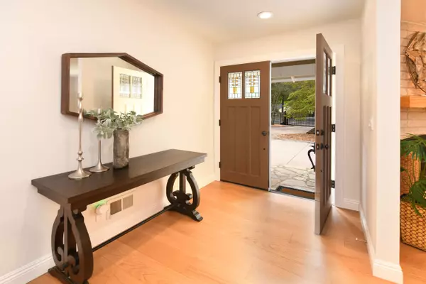 2200 Tice Valley Blvd, Walnut Creek, CA 94595-2616