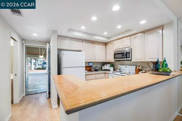 231 Sunspring Ct, Pleasant Hill, CA 94523