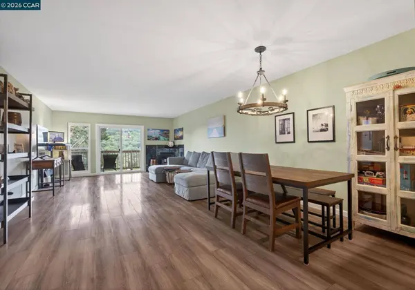 1984 Ascot Dr #C, Moraga, CA 94556