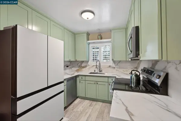 1984 Ascot Dr #C, Moraga, CA 94556