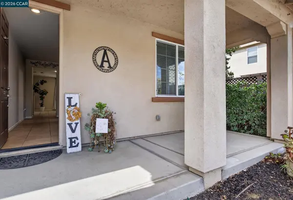 328 Silver Bell Way, Oakley, CA 94561