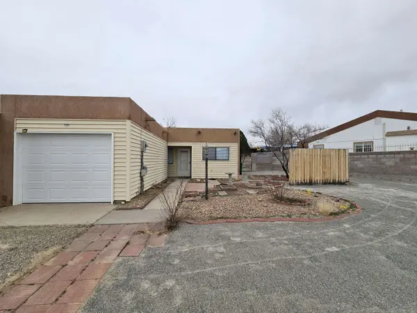 571 Star Villa CIR SE, Rio Rancho, NM 87124