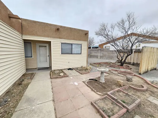 571 Star Villa CIR SE, Rio Rancho, NM 87124