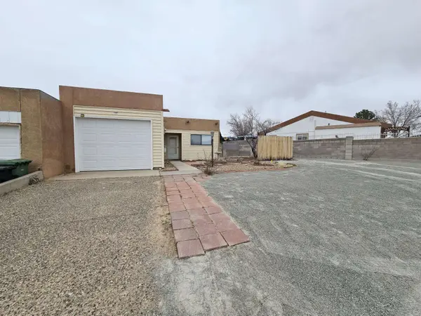 571 Star Villa CIR SE, Rio Rancho, NM 87124