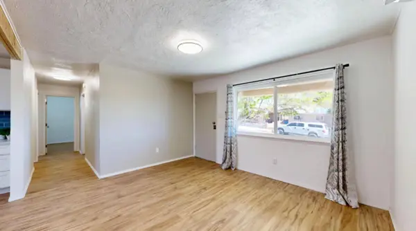 405 67th ST SW, Albuquerque, NM 87121
