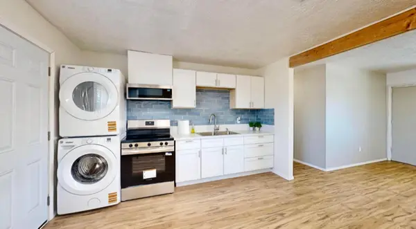 405 67th ST SW, Albuquerque, NM 87121