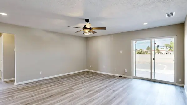 548 Star Villa CIR SE, Rio Rancho, NM 87124