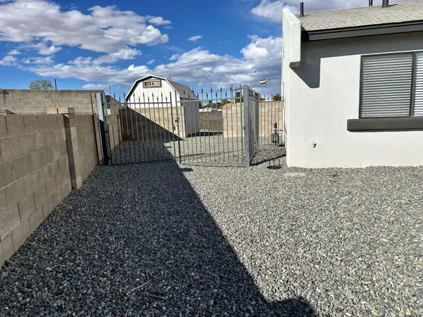 548 Star Villa CIR SE, Rio Rancho, NM 87124