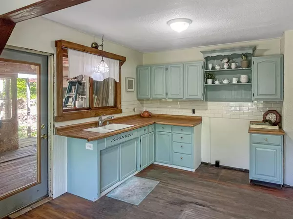 8631 241st AVE NE, Linwood Twp, MN 55079