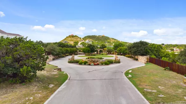 2440 Triple Peak, Canyon Lake, TX 78133