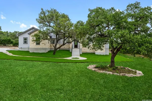 2440 Triple Peak, Canyon Lake, TX 78133
