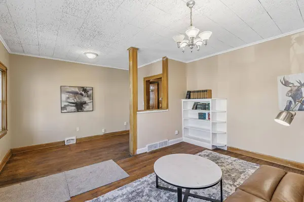 396 Van Buren Ave, Saint Paul, MN 55103