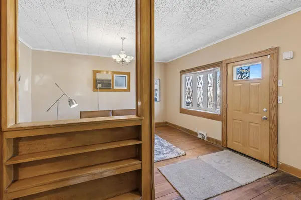 396 Van Buren Ave, Saint Paul, MN 55103