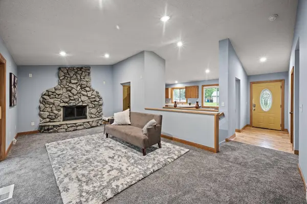1691 Shakopee AVE E, Shakopee, MN 55379
