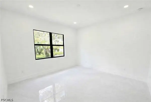 2522 Alice PL, Lehigh Acres, FL 33971