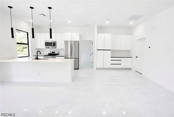 2522 Alice PL, Lehigh Acres, FL 33971