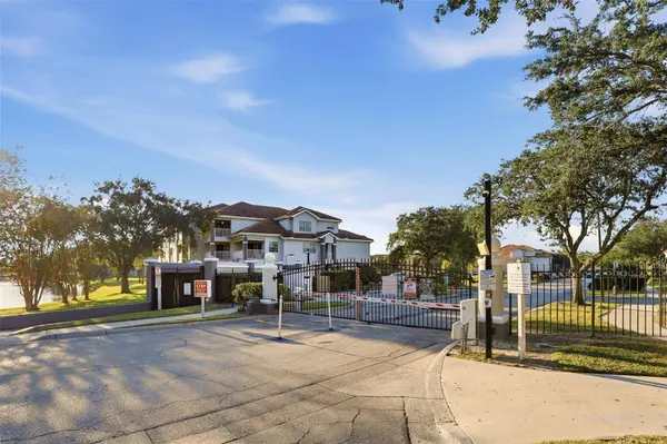 13839 FAIRWAY ISLAND DR #1111, Orlando, FL 32837