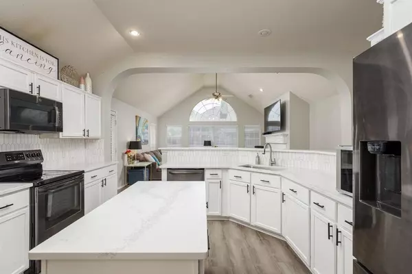 3124 Nighthawk Lane, Little Elm, TX 75068