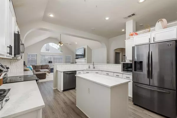 3124 Nighthawk Lane, Little Elm, TX 75068