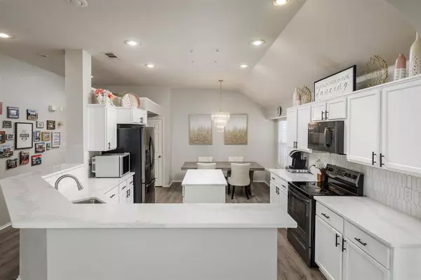 3124 Nighthawk Lane, Little Elm, TX 75068