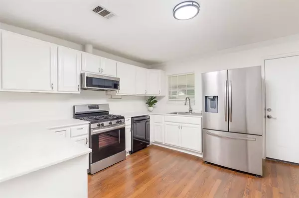 518 E Daugherty Drive, Garland, TX 75041