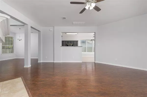 10117 Lakeview Drive, Providence Village, TX 76227