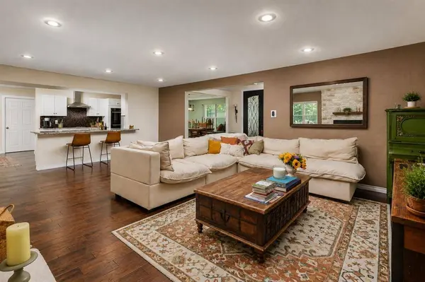 1433 Lincoln Place, Carrollton, TX 75006