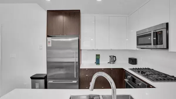 305 18 AVE SW #212, Calgary, AB t2S 3h1