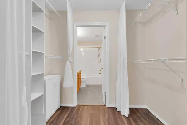 165 Manora PL NE #346, Calgary, AB T2A7X5