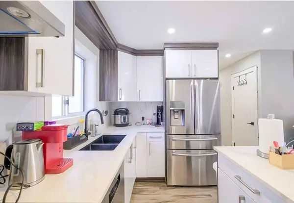 6923 Laguna WAY NE, Calgary, AB T1Y 6W2