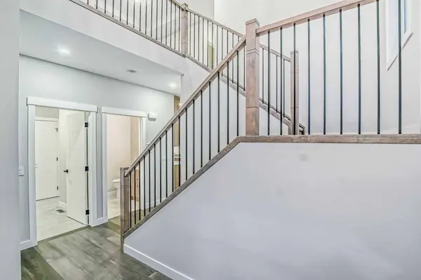 78 Baysprings GDNS SW, Airdrie, AB T4B 0R7