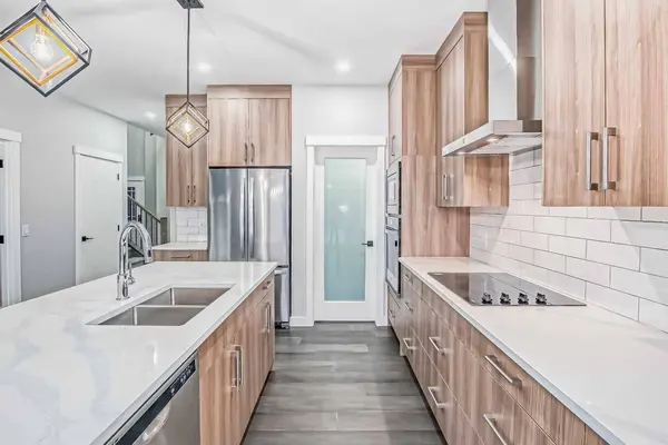 78 Baysprings GDNS SW, Airdrie, AB T4B 0R7