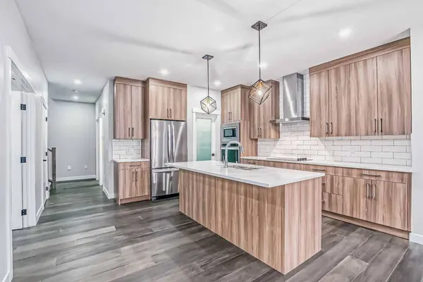 78 Baysprings GDNS SW, Airdrie, AB T4B 0R7
