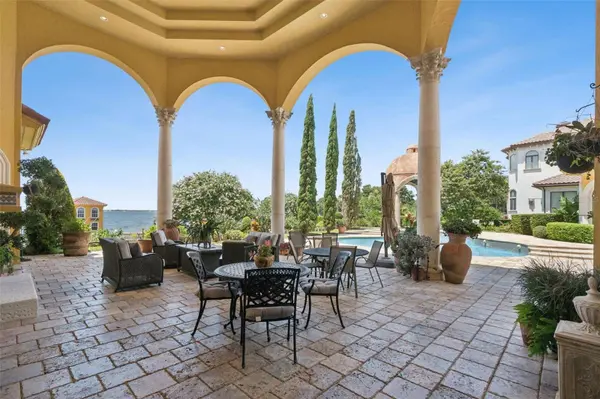 2961 LAKEVIEW DR, Sebring, FL 33870